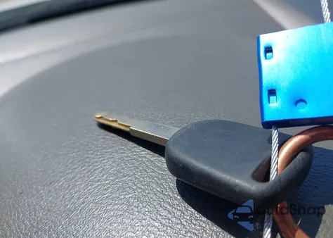 2006 Honda Accord 2.4 Se из США, поврежденный, VIN 1HGCM56326A044781